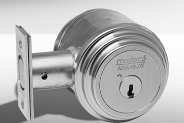 Medeko Residential deabolt installation by Summerdale Commons master locksmith